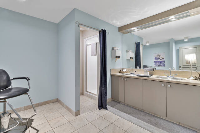 Salle de bain partagée